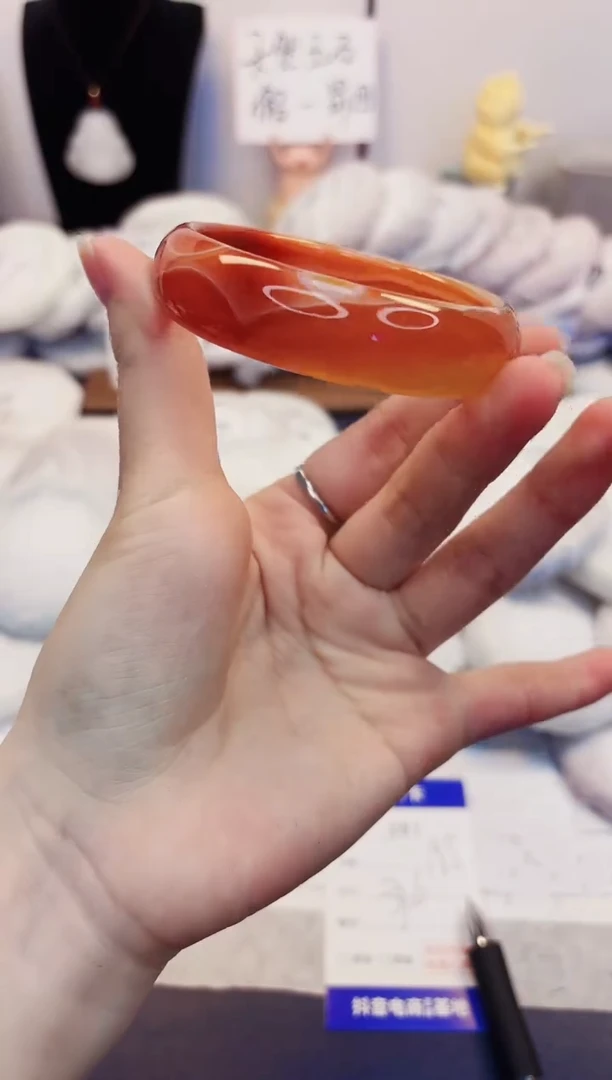 【闪购商品】石英质玉手镯未镶嵌261-玛瑙-圈口57