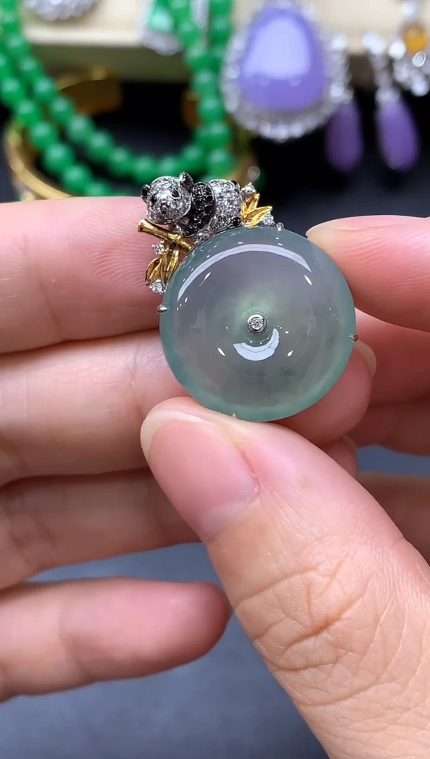 翡翠18K金镶嵌颈饰244-中国好珍宝