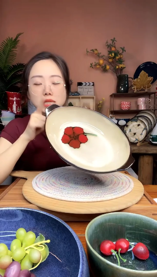 陶瓷11.5英寸双耳大花朵鱼盘子 微瑕疵