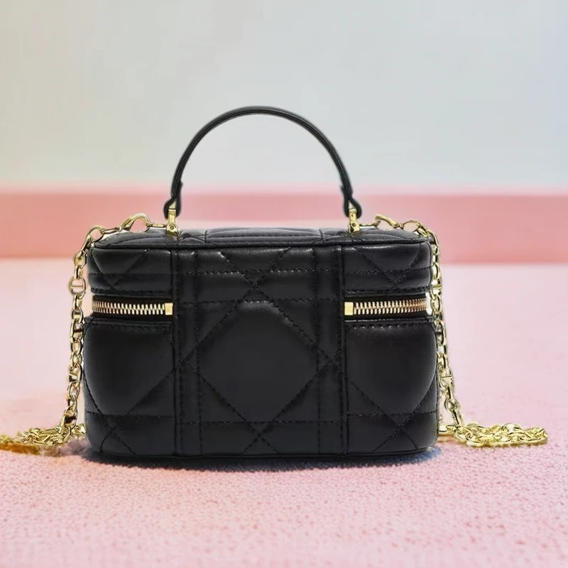 小迪真皮手提水桶包女士2025新款斜挎盒子包轻奢小香风菱格链条包