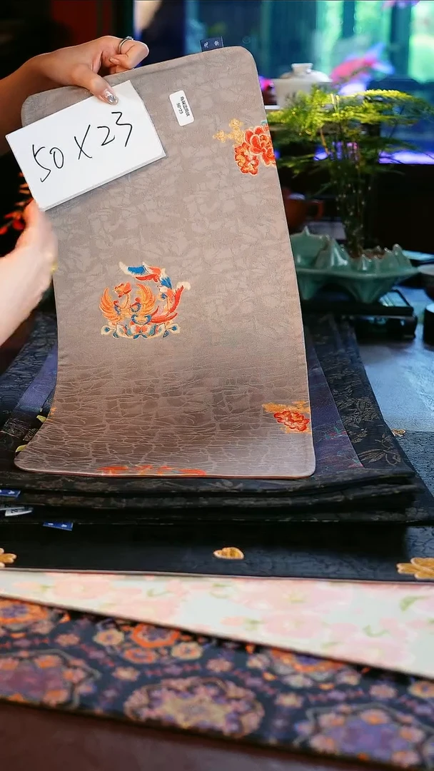 一曲良辰直播间捡漏