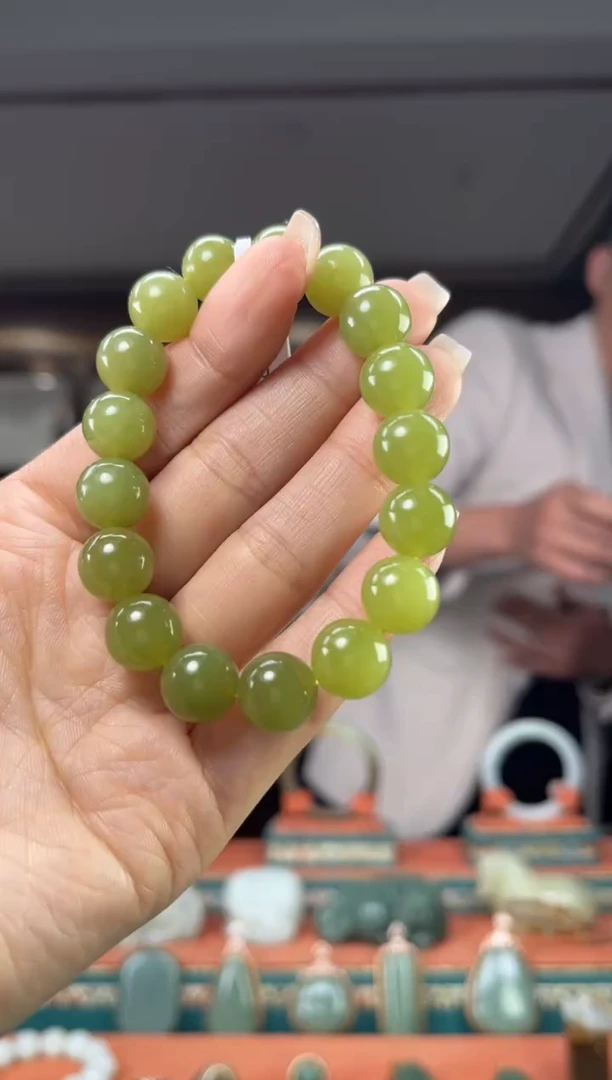 颈饰未镶嵌和田玉佩佩12mm左右