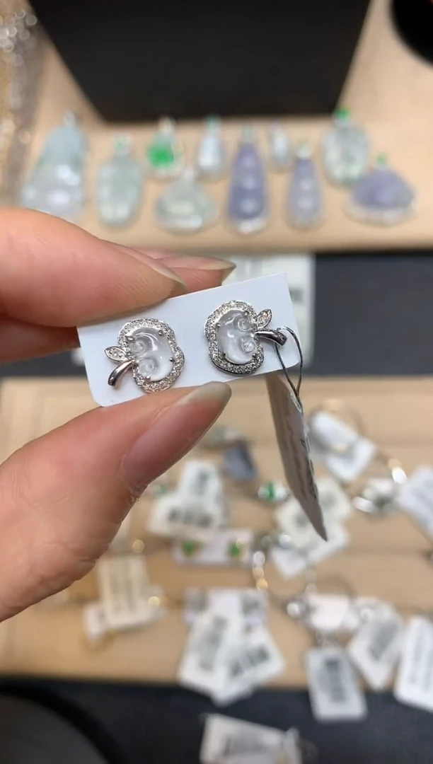 【闪购商品】翡翠耳饰18K金镶嵌如意【无服务费