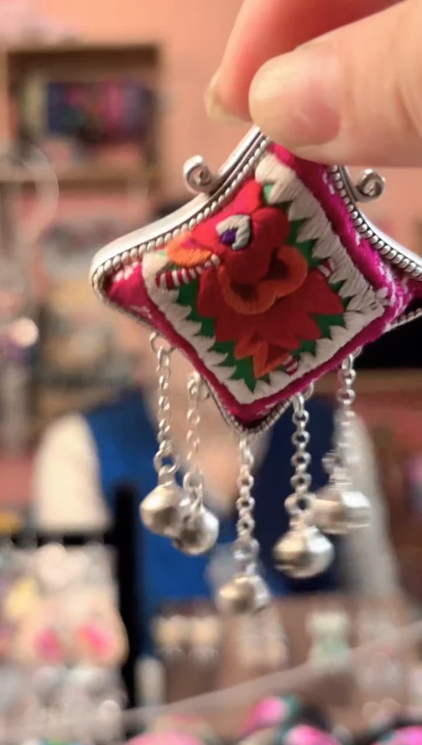 织绣艺枝独绣手工饰品128