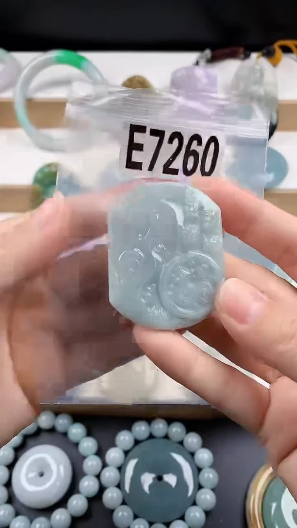 颈饰未镶嵌翡翠天然翡翠吊坠挂件