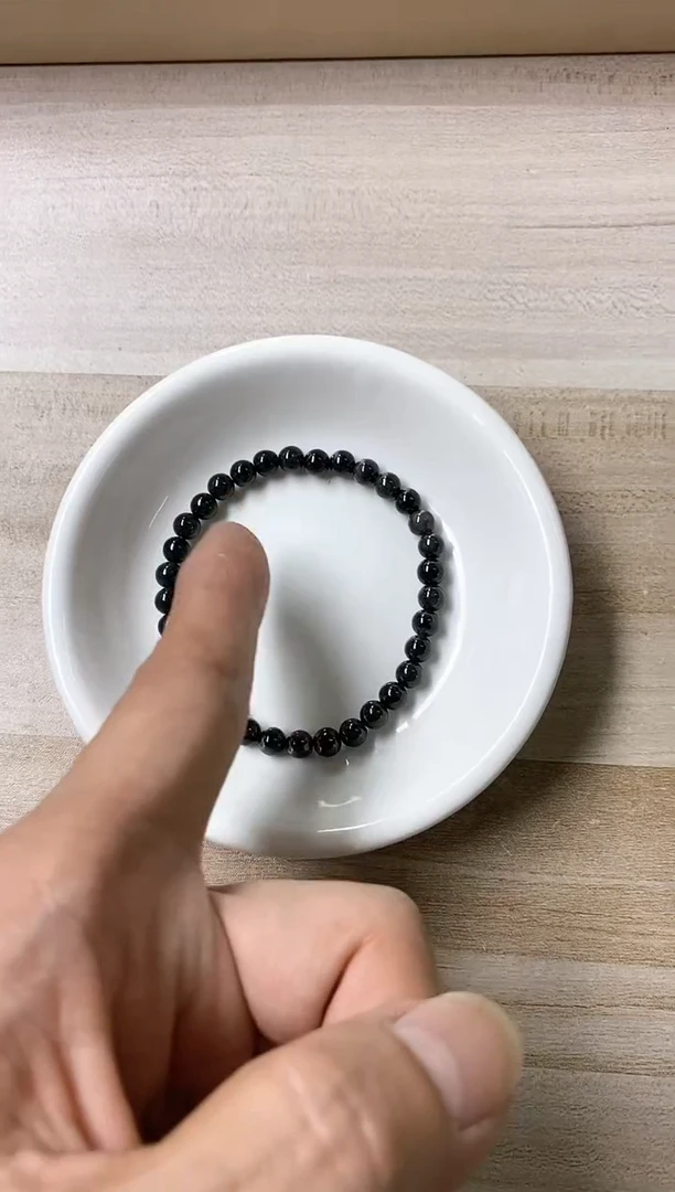 颈饰未镶嵌翡翠?**?37天然缅甸翡翠A货