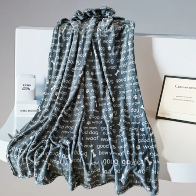 热销爆款法兰绒毯针织民宿纯色单人午睡毯披肩沙发毯午休毯休闲毯