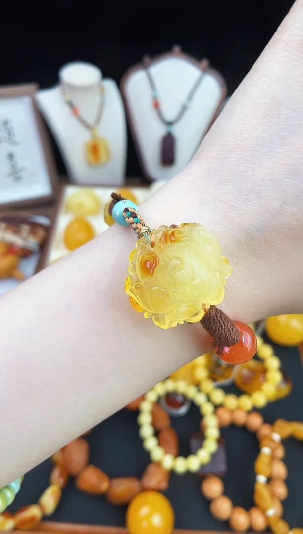 琥珀未镶嵌珠宝奇石柒月