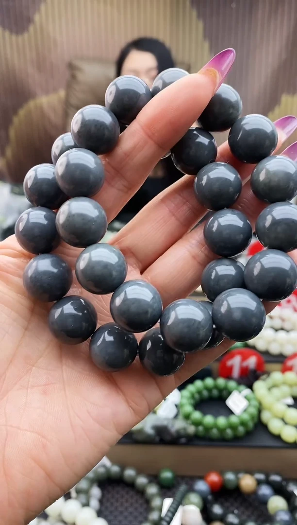 未镶嵌手串和田玉墨玉莫兰迪16拍一发一