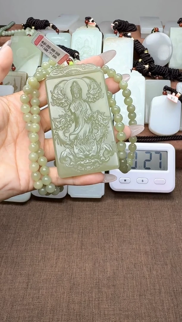 颈饰未镶嵌和田玉1