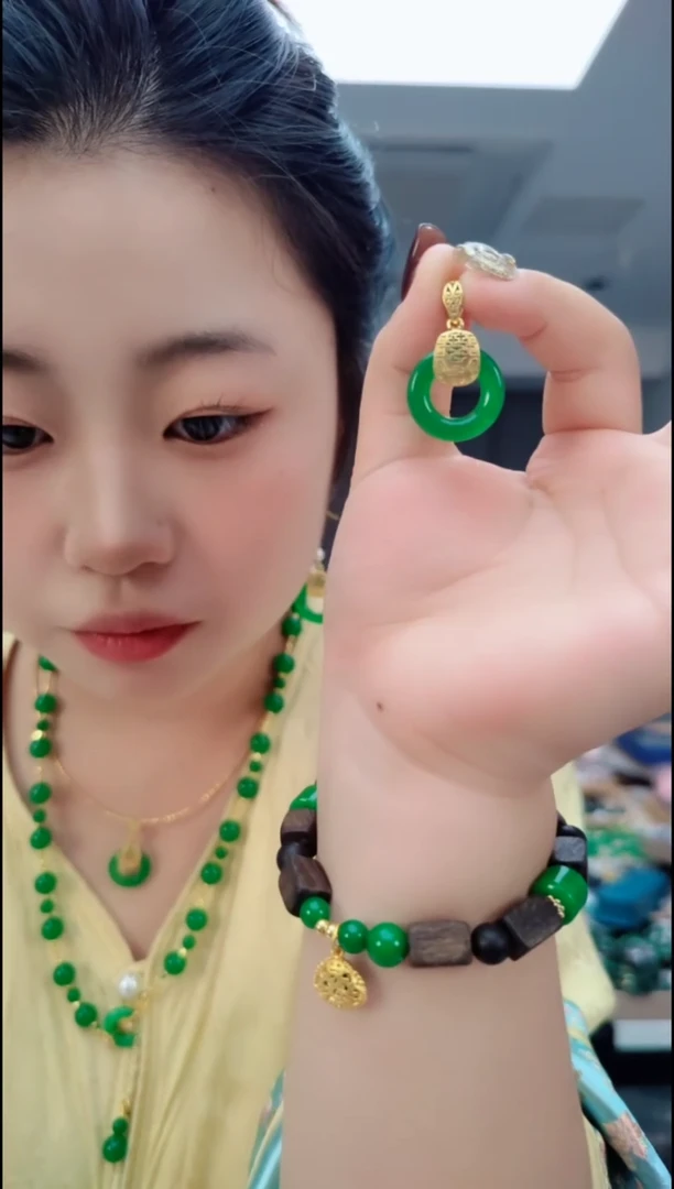 颈饰合金石英质玉1602绿扣子