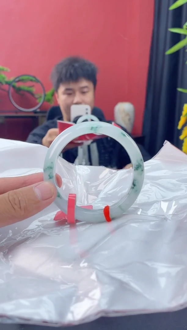 未镶嵌手镯翡翠3