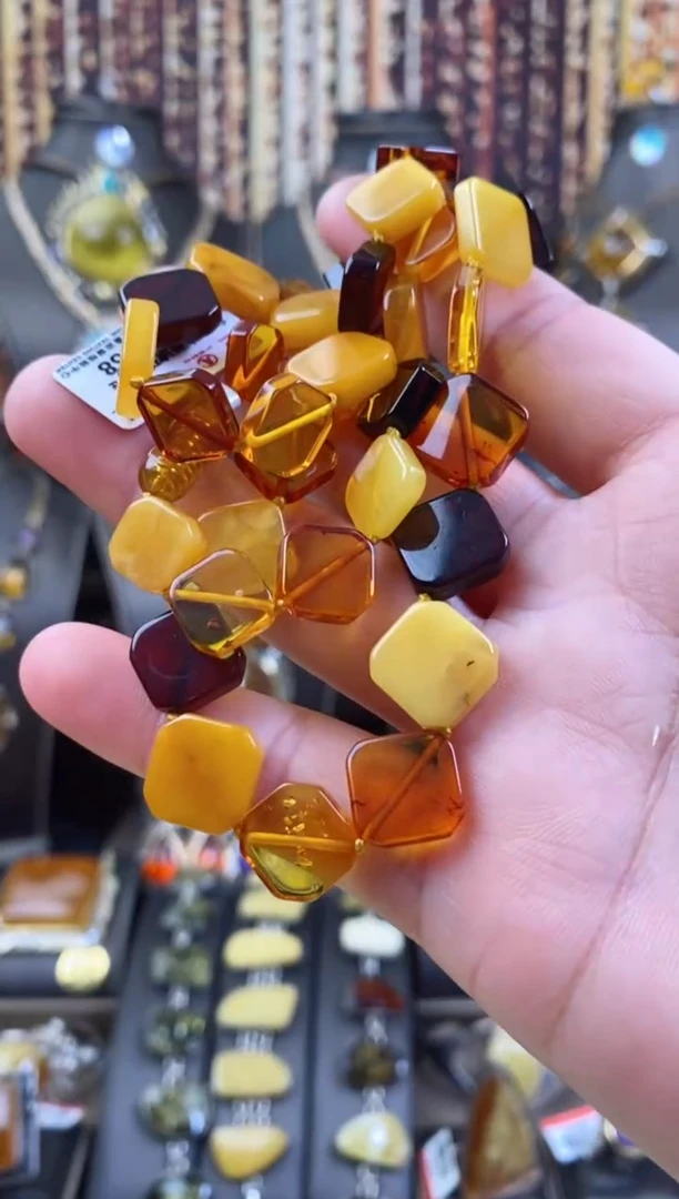 未镶嵌颈饰琥珀多宝项链