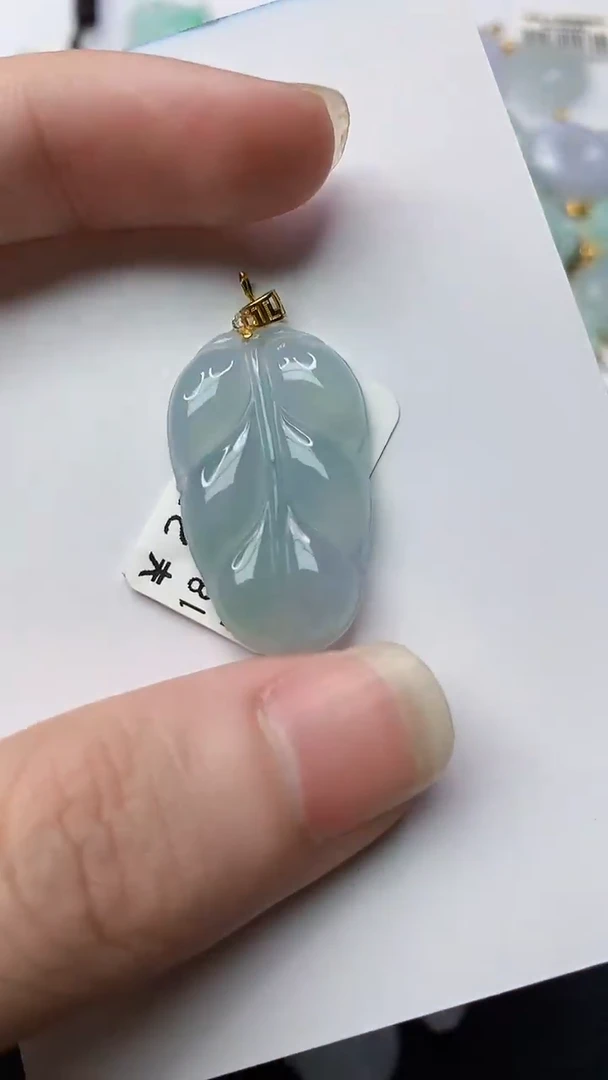 【闪购商品】翡翠颈饰18K金镶嵌59.........