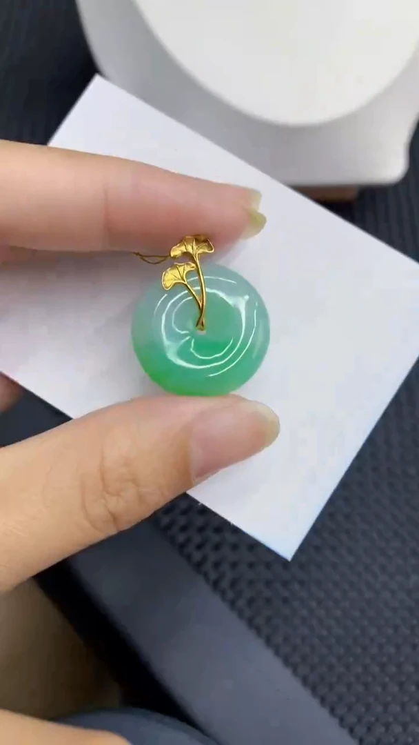 【闪购商品】翡翠颈饰18K金镶嵌            8