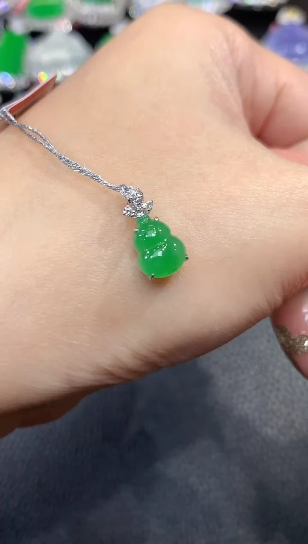 吊坠(不含链)18K金镶嵌翡翠A33 多样性发货一件