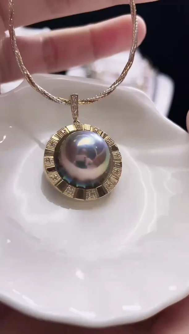 18K金镶嵌颈饰拼合珍珠（马贝珠）海水马贝吊坠