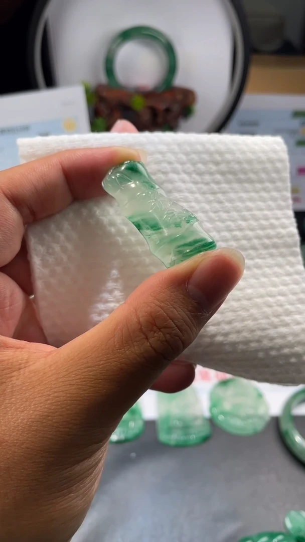 【闪购商品】石英质玉颈饰未镶嵌非洲翠