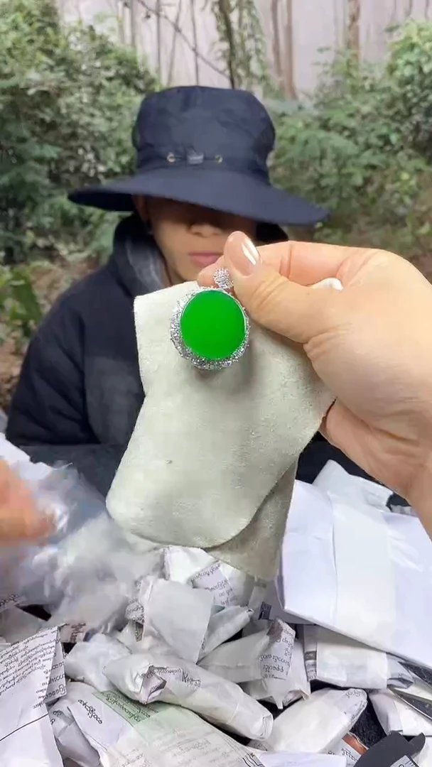 满色吊坠 所见即所得！！