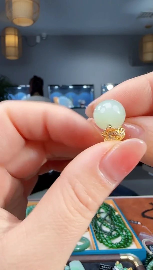 银S925镶嵌戒指和田玉1