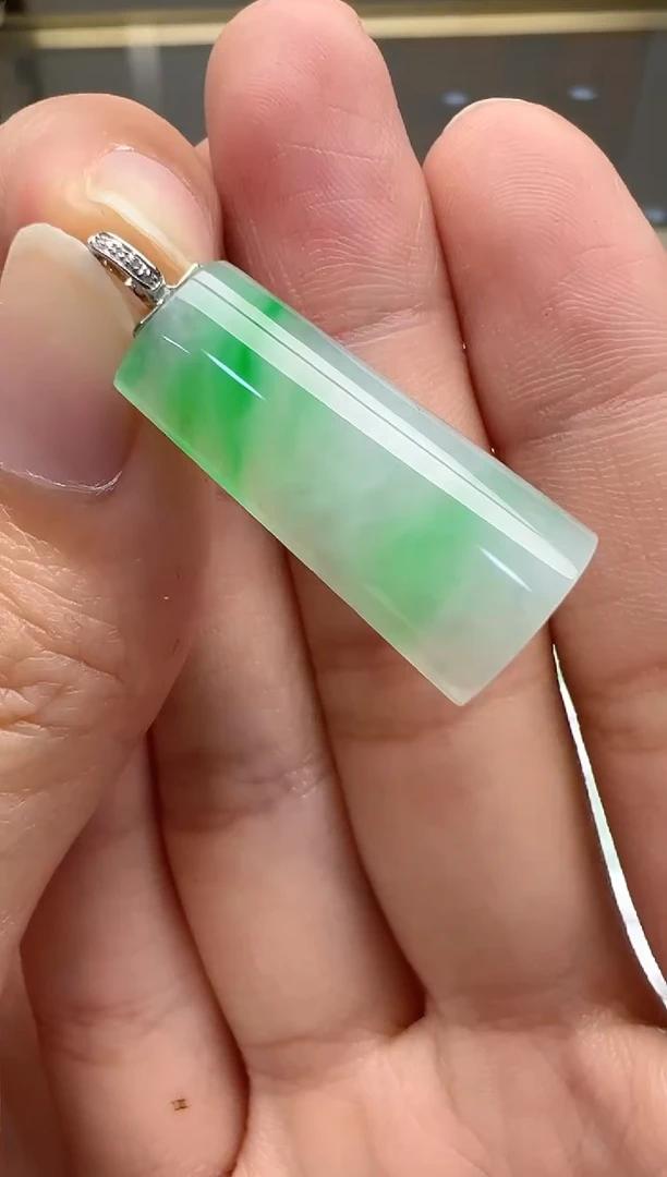 翡翠18K金镶嵌吊坠(不含链)多样性团购发一件