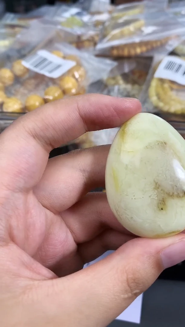 未镶嵌琥珀珠宝奇石45
