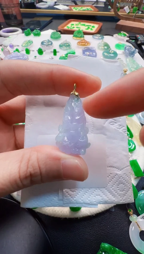 翡翠18K金镶嵌吊坠(不含链)300