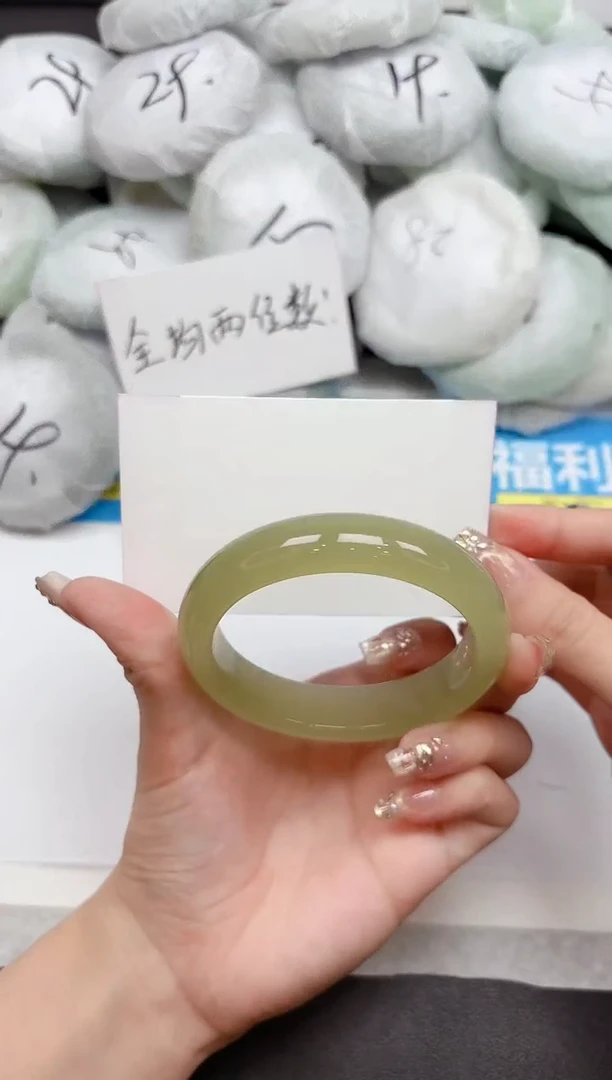 未镶嵌手镯石英质玉285-60.2