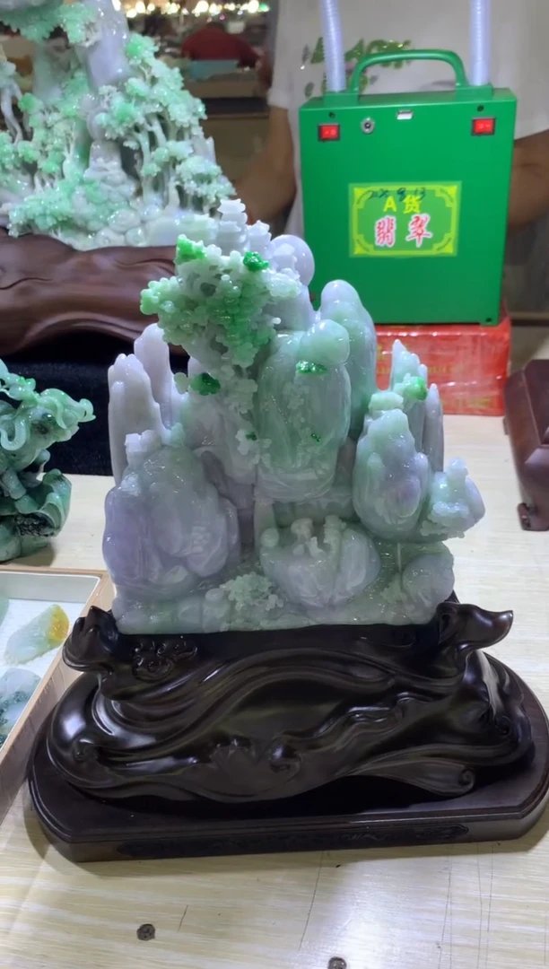 翡翠挂件未镶嵌用****3翡翠摆件