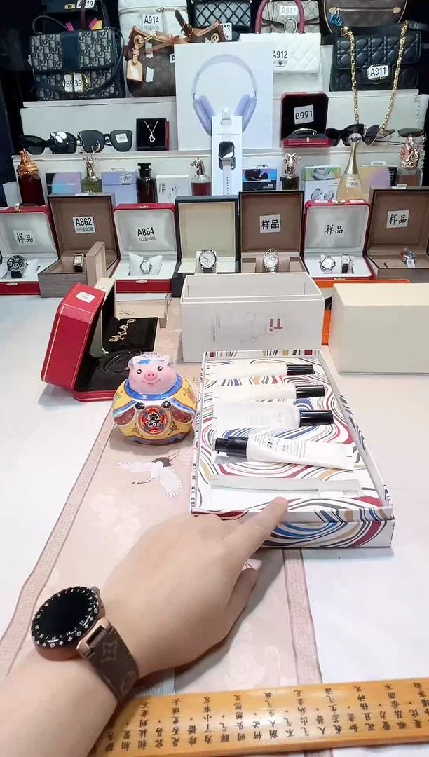 瓷片瓷器 库房到期 全部地板价@@1
