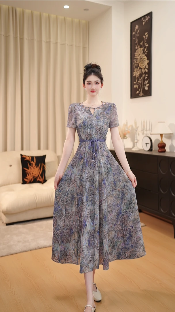 2025夏季新款短袖显瘦轻奢时尚气质大码连衣裙DLS0679