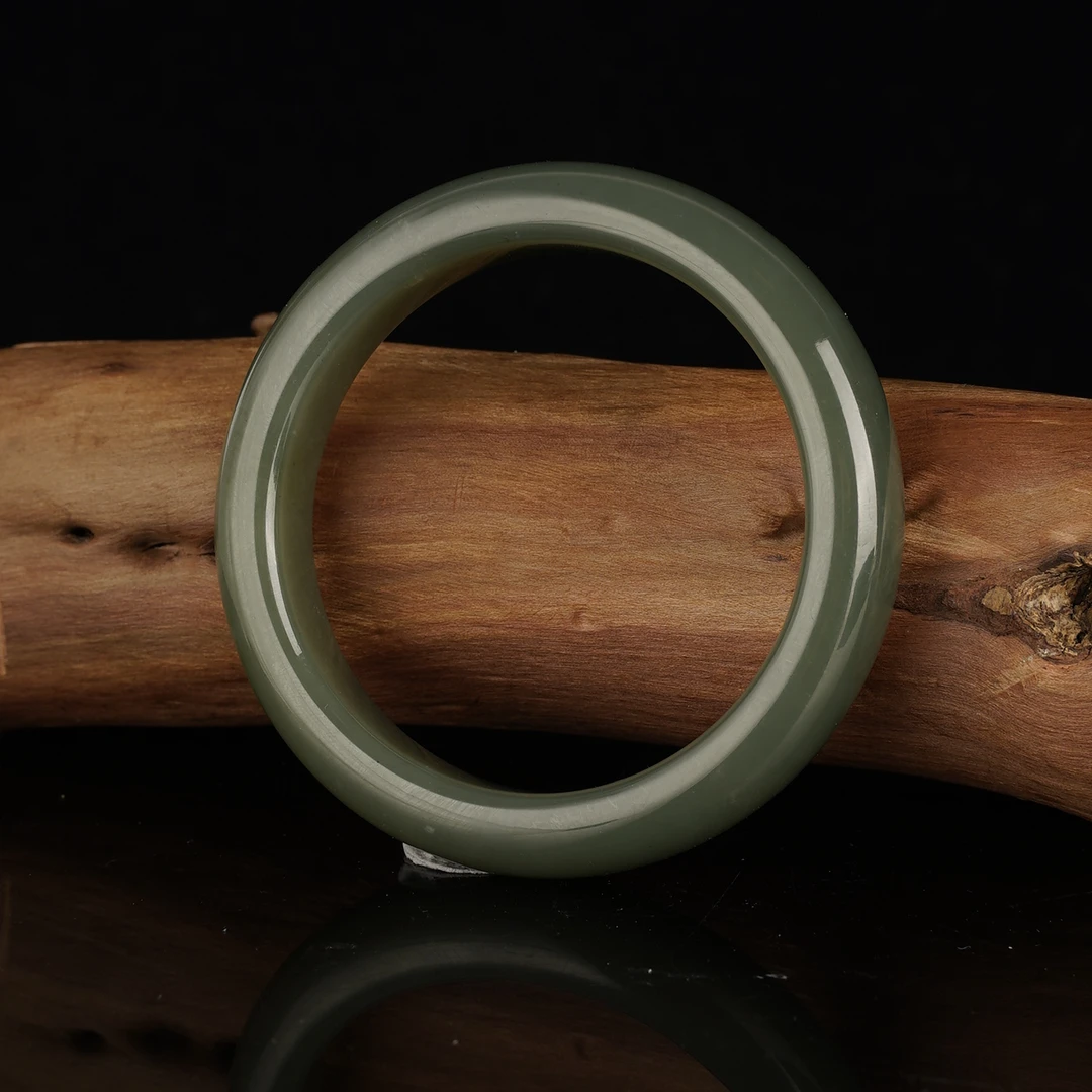 XC11477二十世纪和田玉手镯