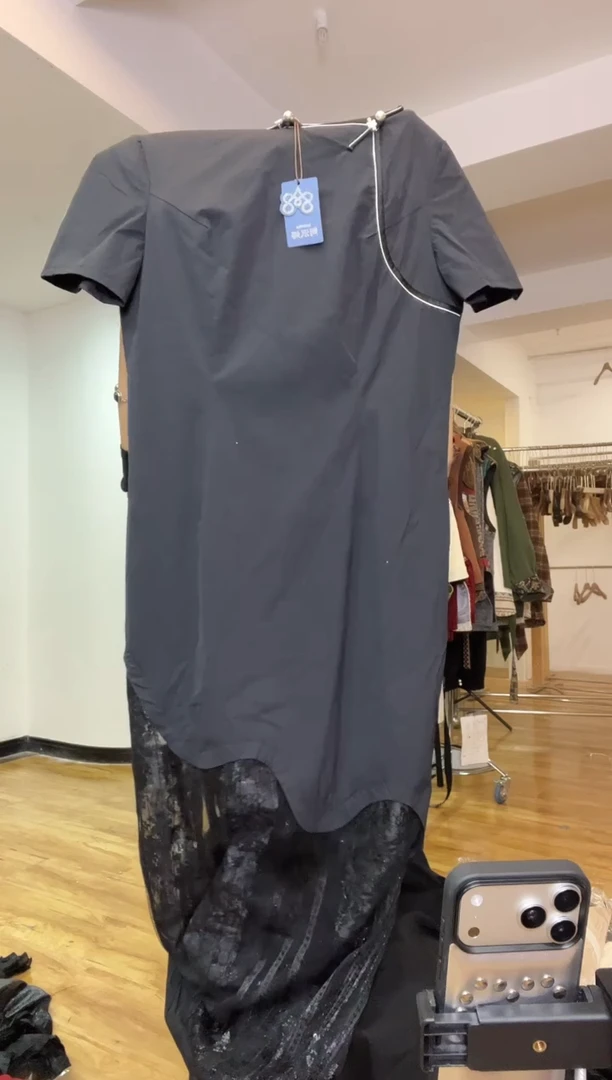 连衣裙       M码       80-108斤