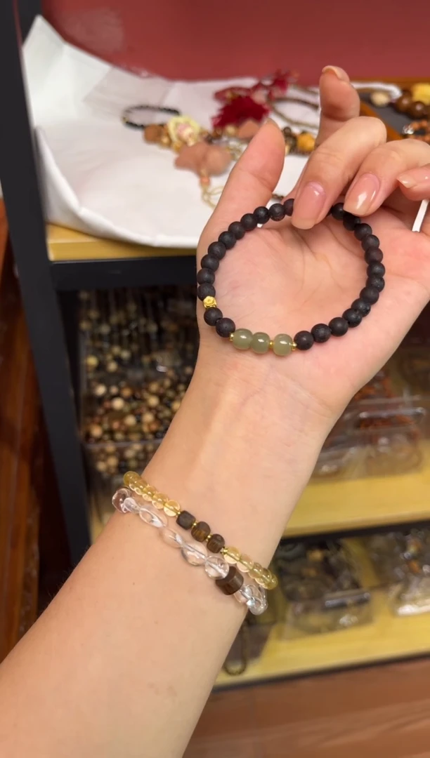 非洲檀香无事牌021降真香+3颗河田6mm