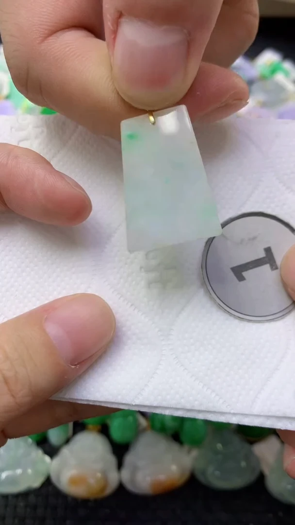 颈饰未镶嵌翡翠天然缅甸翡翠A货