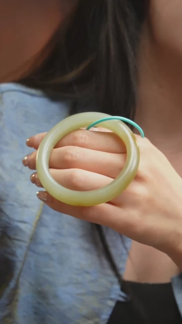 未镶嵌手镯和田玉一**笑H18