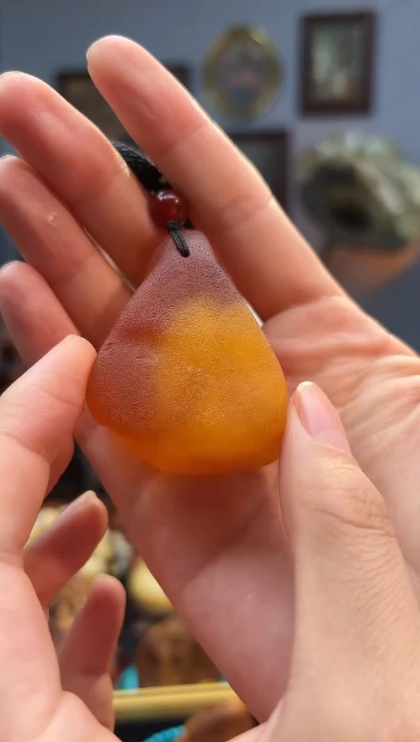 琥珀颈饰未镶嵌吊坠