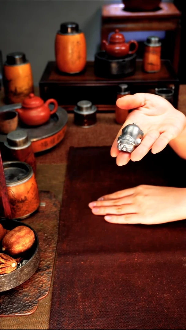 0924纯锡小猪搁置茶宠5*3