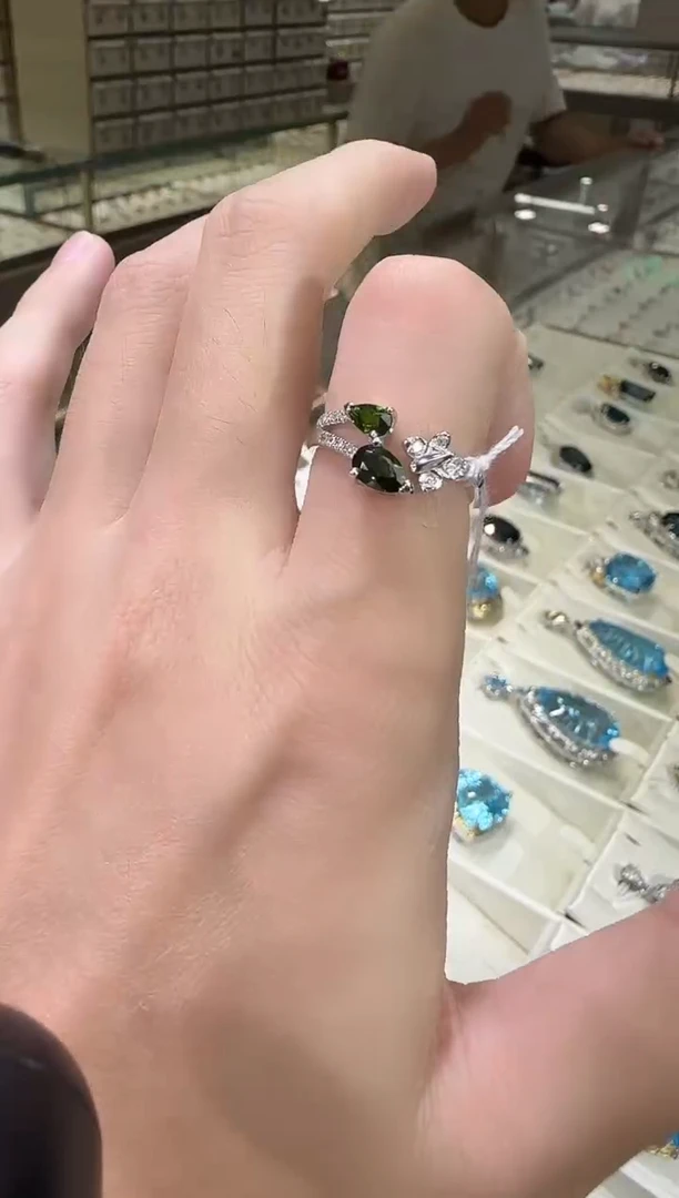 银S925镶嵌透辉石戒指设计款