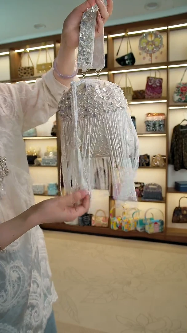 织物8百格汇手工串珠包