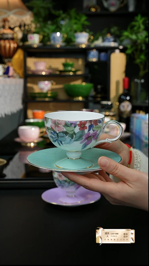 轻舞花扬杯碟、绿色