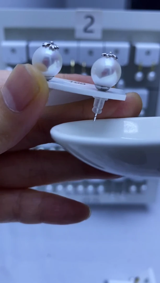 银S925镶嵌耳饰淡水珍珠199