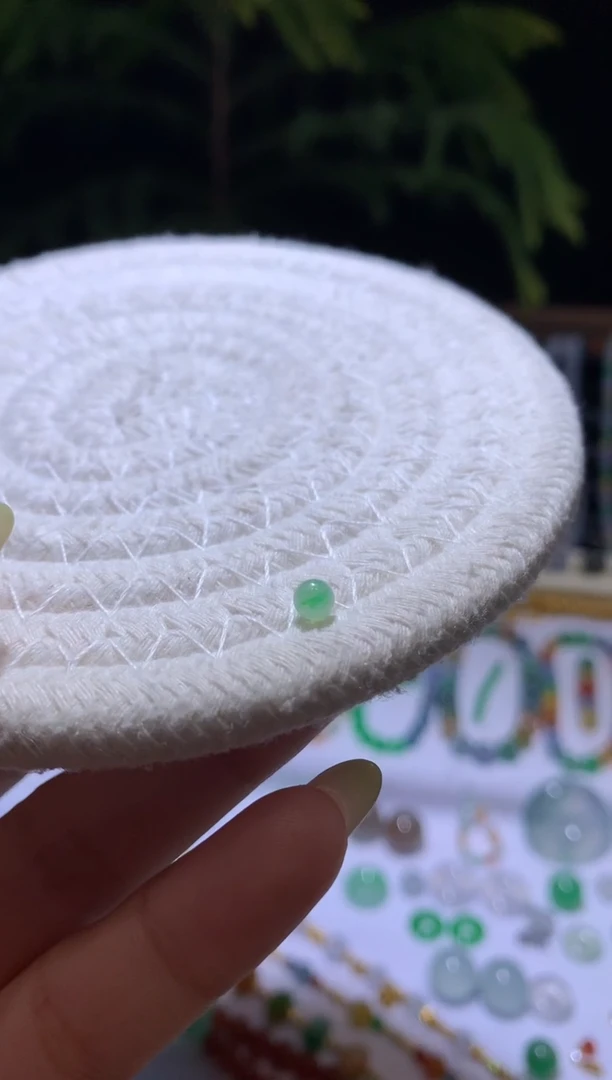 【闪购商品】定制翡翠未镶嵌4珠子