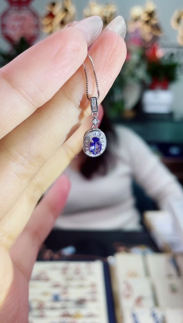 【闪购商品】坦桑石颈饰银S925镶嵌吊坠