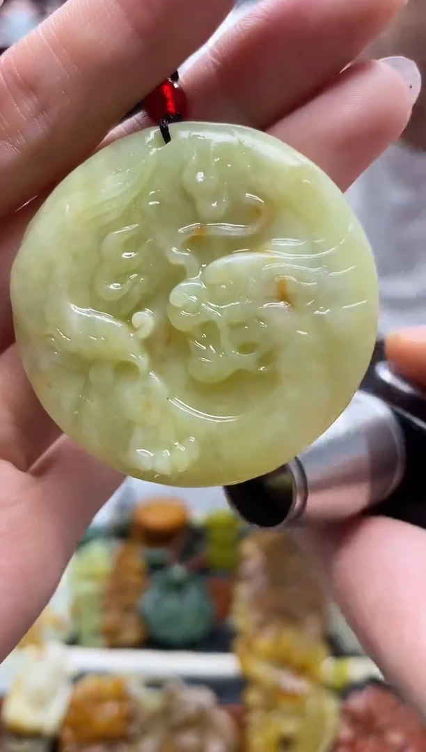 未镶嵌岫玉吊坠·