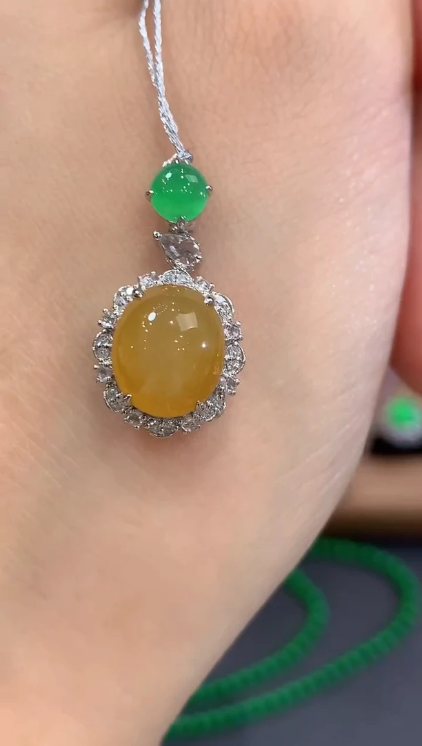 吊坠(不含链)18K金镶嵌翡翠a70