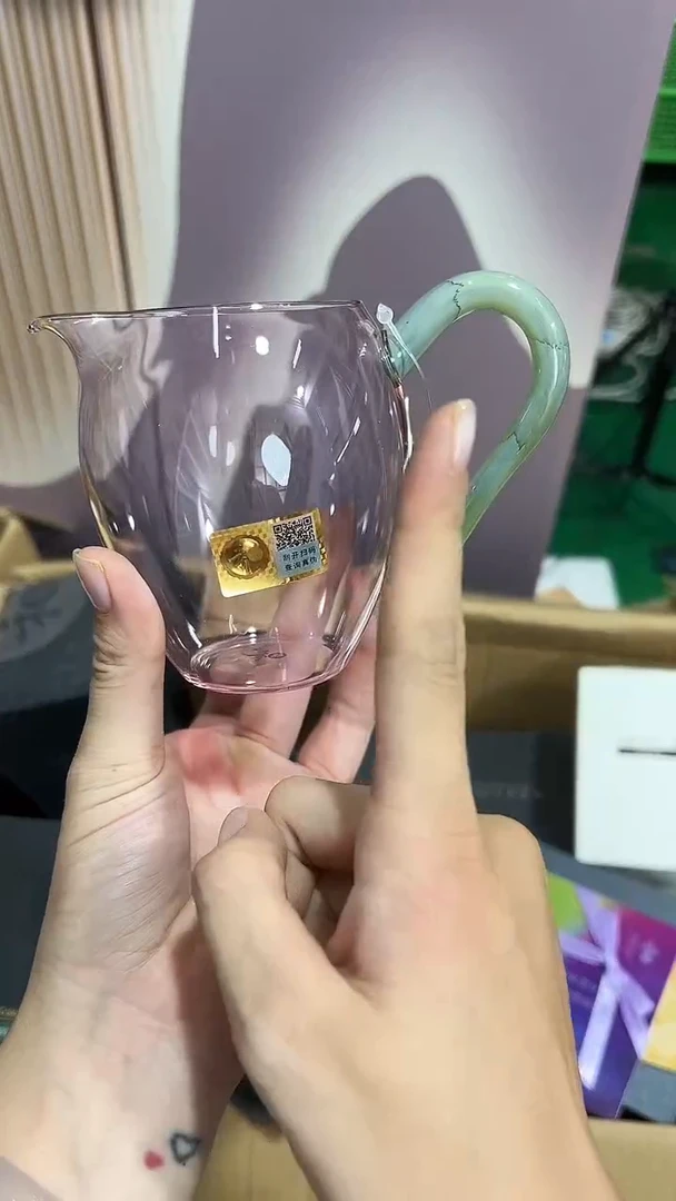 粉色怡然凤颜青玉