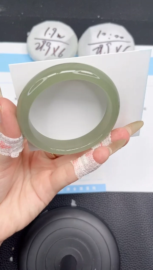 石英质玉手镯未镶嵌209-53.9