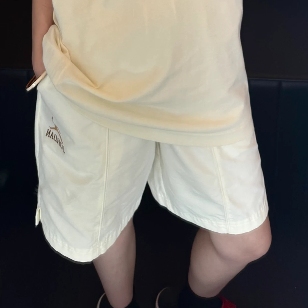 Nike/耐克 AJ男女同款白色百搭经典运动休闲短裤II0485-047流光风