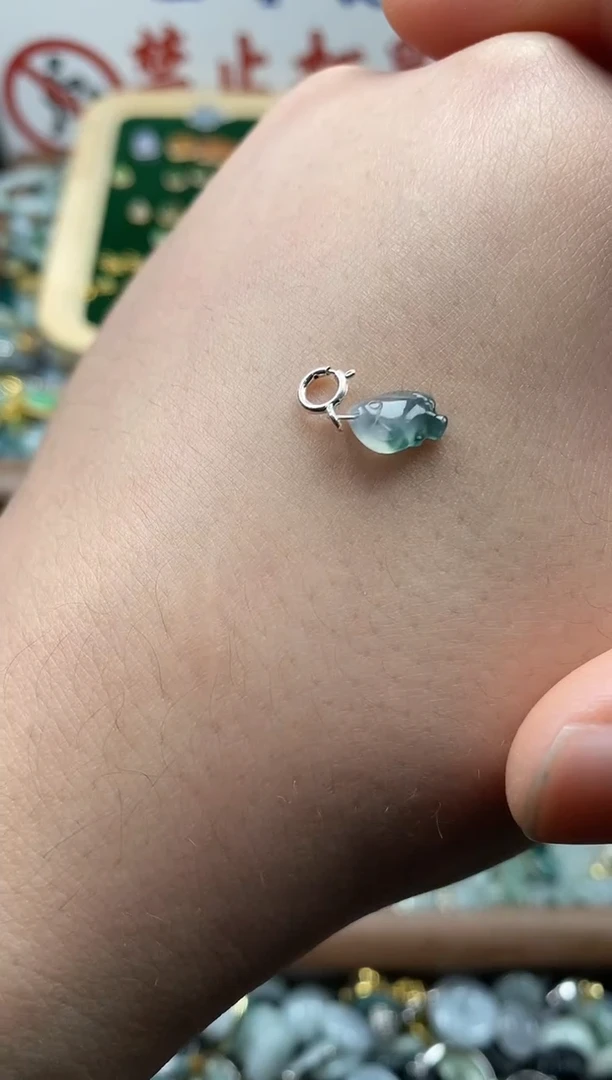 【闪购商品】翡翠颈饰未镶嵌哥哥